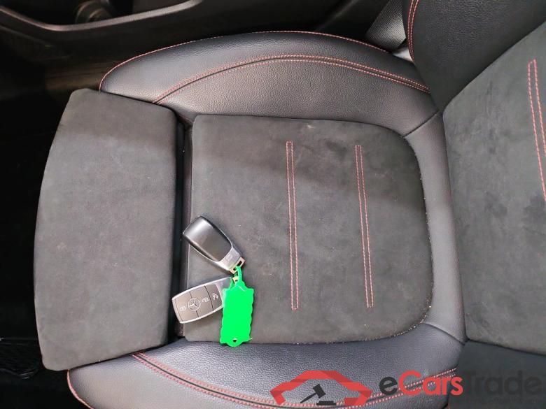 Mercedes A-Class '18 Mercedes-Benz A-Klasse Limousine 180 7G-DCT Business Solution AMG 4d #4