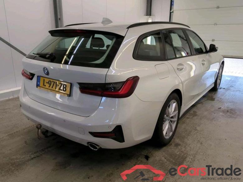 BMW 3-serie Touring 320e Bns Ed.P #2