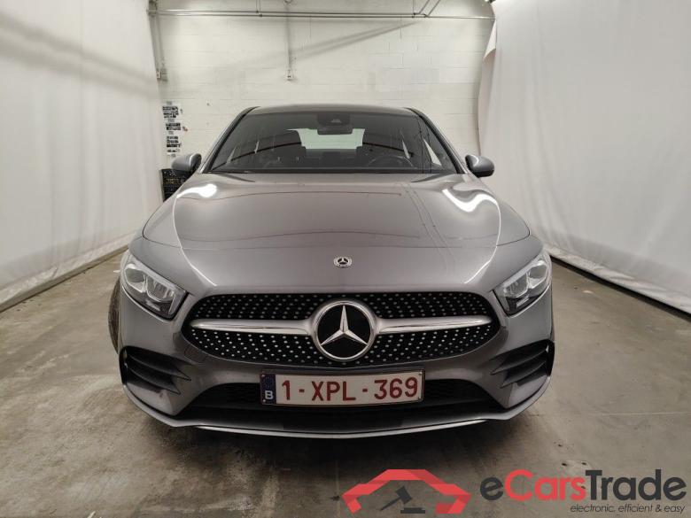 Mercedes-Benz A-Klasse Limousine A 180 d DCT Launch Edition 4d #1