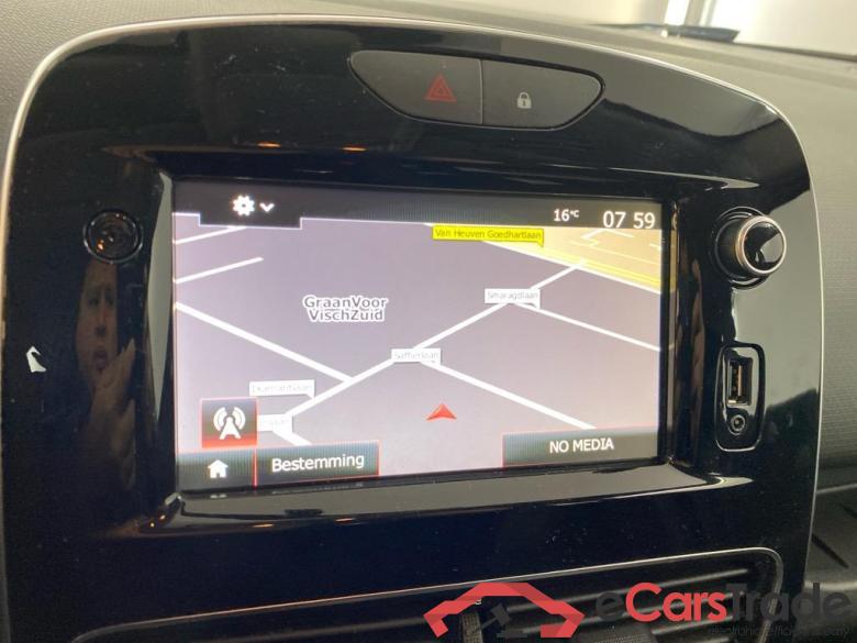 RENAULT CLIO 66 kW #3