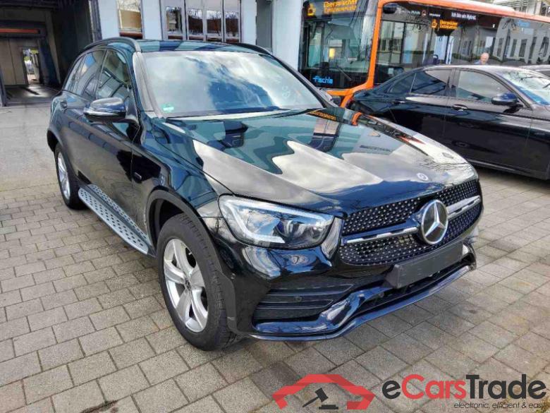 Mercedes GLC 300de Hybrid AMG 4Matic Aut. LED-Multibeam Burmester Navi 1/2 Sport-Leather-Alcantara KeylessGo Camera Klima PDC ... #2