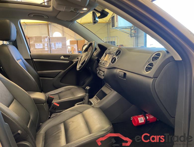 VOLKSWAGEN Tiguan Tiguan Sport & Style 2.0 TDI BlueMotion Technology 81 kW (110 ch) 6 vitesses manuel #6