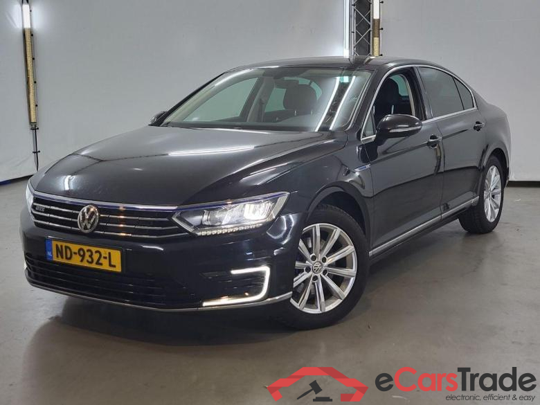 VOLKSWAGEN PASSAT 1.4 TSI GTE Connected Series