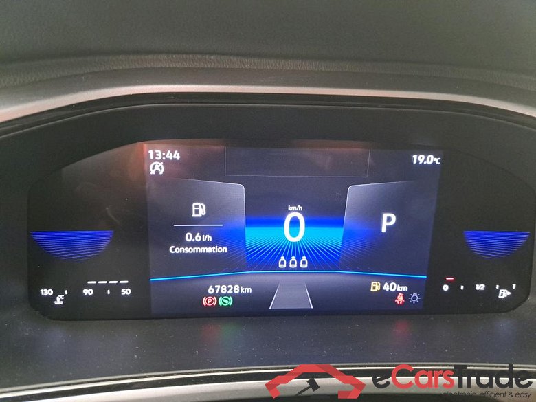 Volkswagen  VOLKSWAGEN T-Roc / 2021 / 5P / SUV 1.5 TSI 150 EVO LIFE DSG7 #6