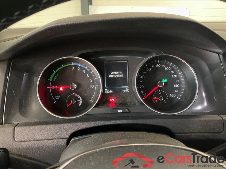 VOLKSWAGEN e-Golf E-DITION #6