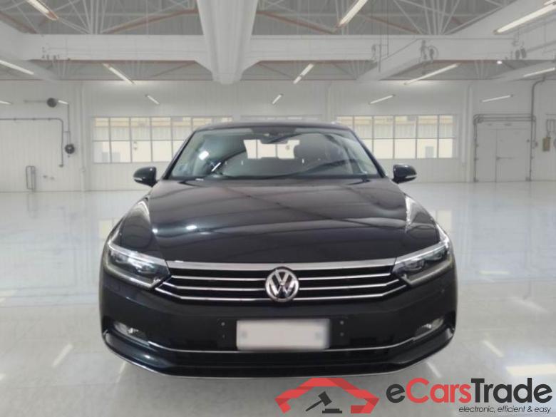 Volkswagen 31 VOLKSWAGEN PASSAT / 2014 / 5P / STATION WAGON VAR.2.0TDI SCR 140KW 4MOT EXEC.BMT DSG #6