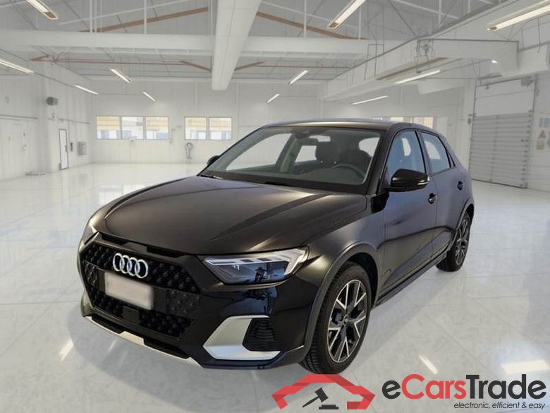Audi 4 AUDI A1 CITYCARVER / 2018 / 5P / BERLINA 30 TSI S TRONIC CITYCARVER ADMIRED