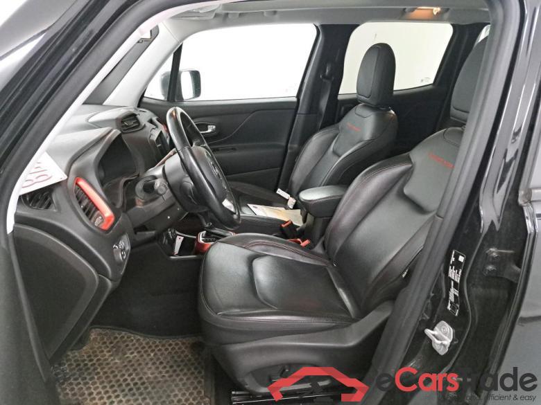 JEEP RENEGADE 1.3 TURBO T4 240 AWD AUTO TRAILHAWK Parking #5