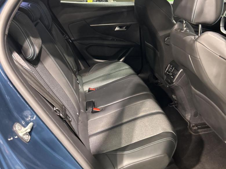 Peugeot 3008 1.2 PureTech Allure Aut. LED I-Cockpit Navi 1/2 Sport-Leather KeylessGo Camera Klima PDC ... #6