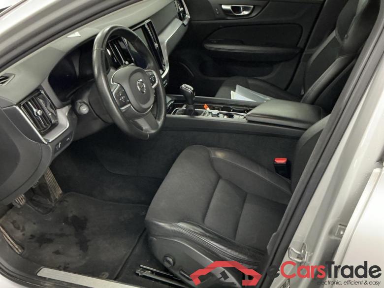VOLVO V60 DIESEL - 2018 2.0 D3 Momentum Pro Winter  Park Assist #5