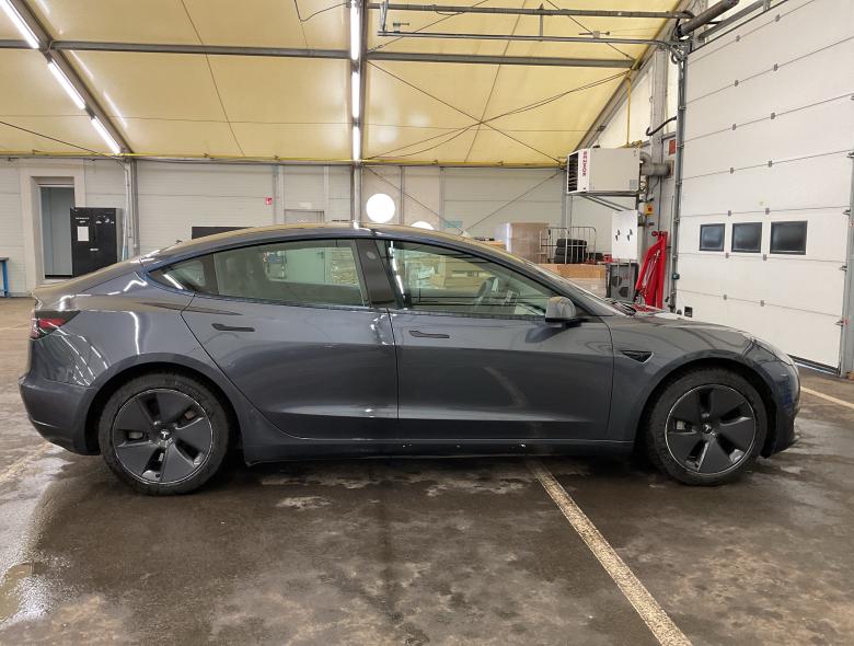 Tesla Model 3 Dual Motor AWD Pano LED-Xenon Navi Leather KeylessGo Camera Klima PDC ... #2