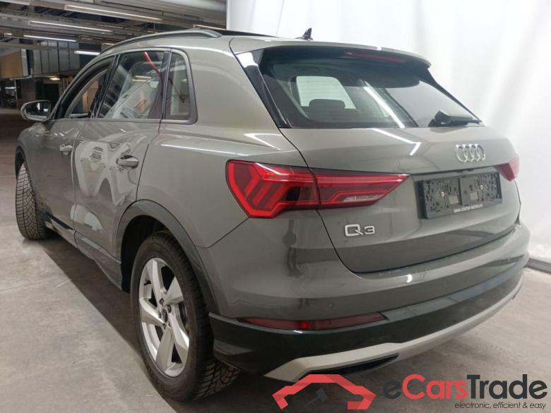 Audi Q3 35 TDI S tronic Advanced Business Editio 5d #3
