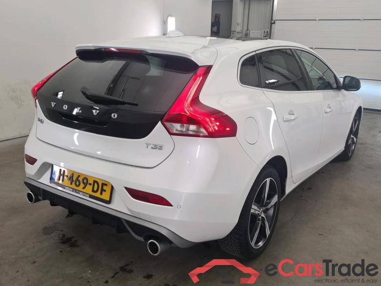 Volvo V40 Volvo V40 T3 Geartronic Polar+ Sport 5d #2