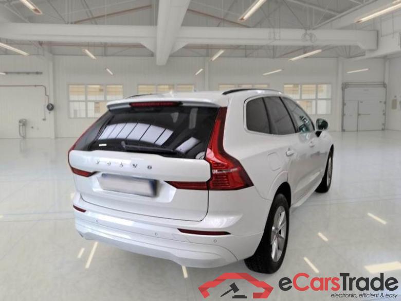 Volvo 11 VOLVO XC60 / 2021 / 5P / SUV B5 AWD AUTOMATICO MOMENTUM PRO #2