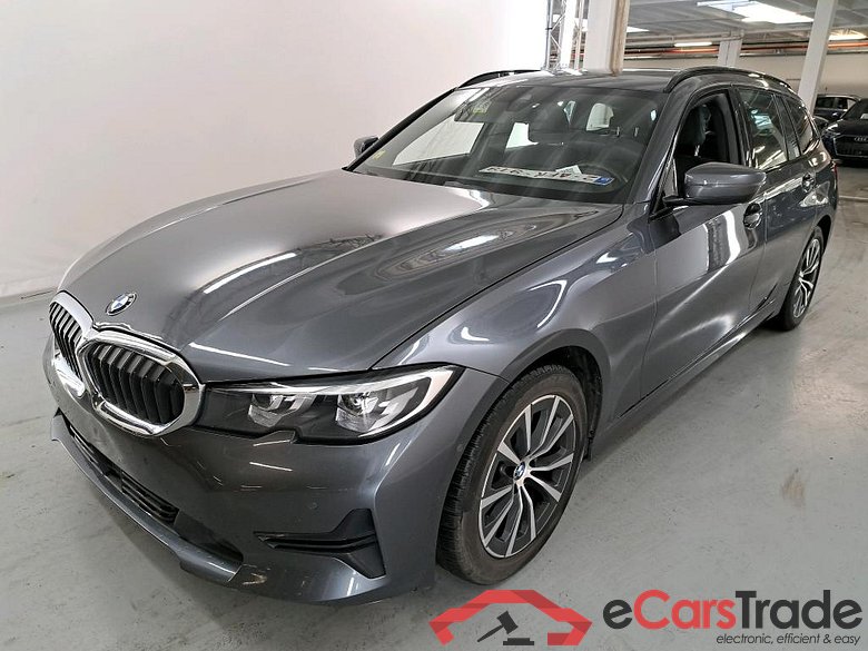 BMW 3 SERIES TOURING 2.0 318DA (110KW) TOURING Storage  Mirror Business Model Advantage