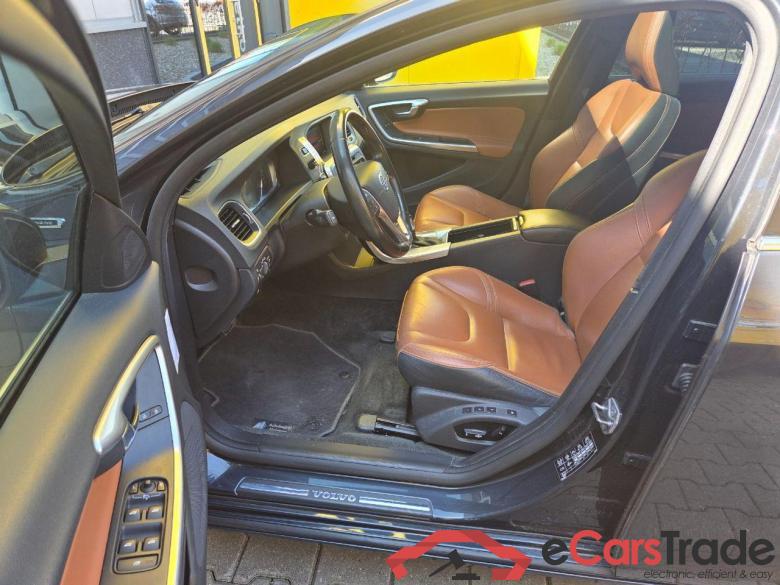 VOLVO V60 2.4 D6 Twin Engine Summum #5