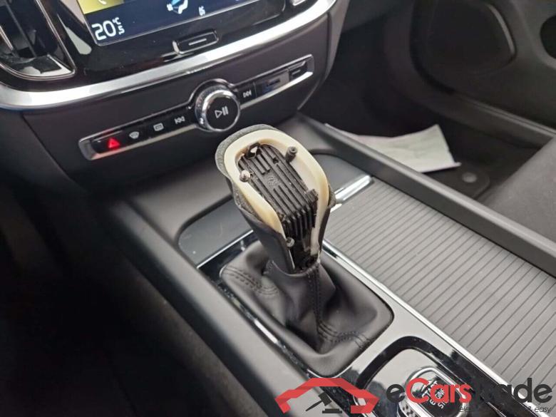 VOLVO V60 2.0 D3 MOMENTUM #6