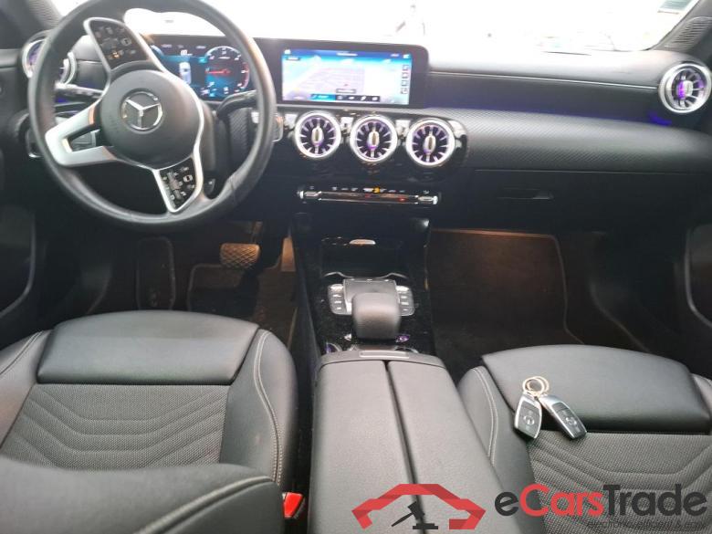 Mercedes A 200 d Business Line 8G-DCT MERCEDES-BENZ Classe A Compact / 2018 / 5P / Berline A 200 d Business Line 8G-DCT #5