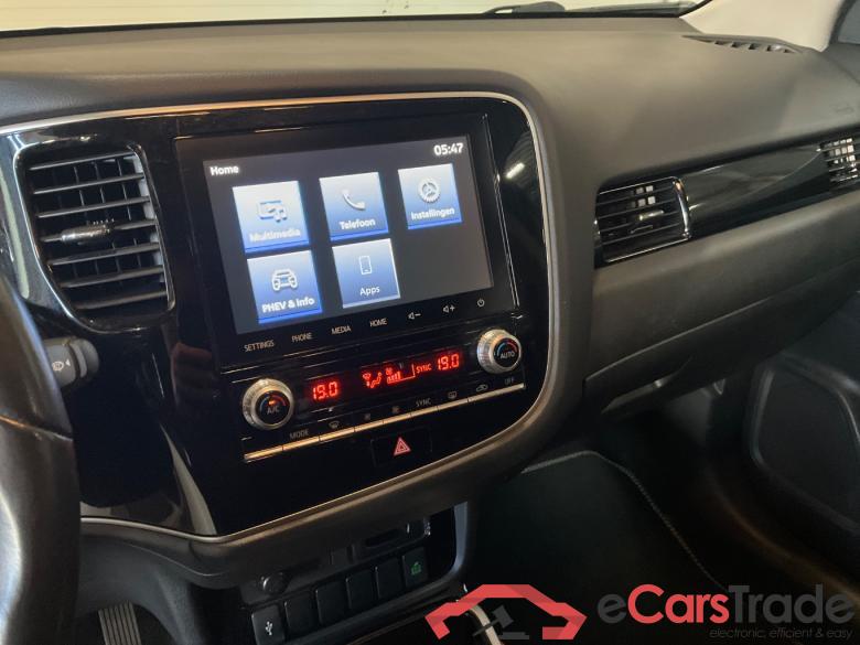 MITSUBISHI OUTLANDER 2.4 PHEV Pure #5