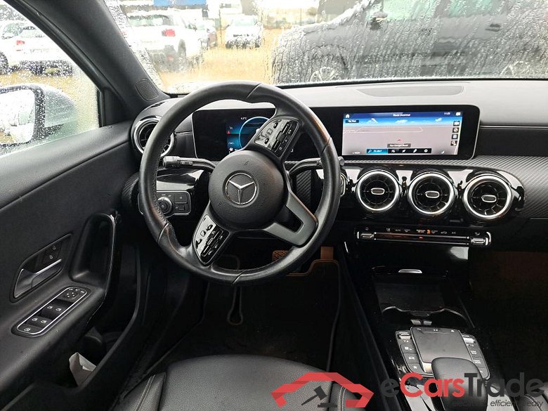 Mercedes A 180 d Business Line 7G-DCT MERCEDES-BENZ Classe A Compact / 2018 / 5P / Berline A 180 d Business Line 7G-DCT #5