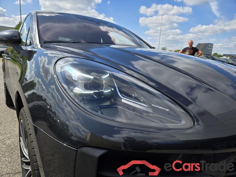 PORSCHE Macan Macan (MY20) #4