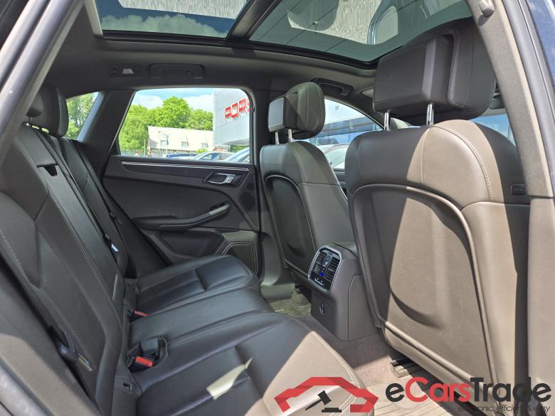 PORSCHE Macan Macan (MY20) #6