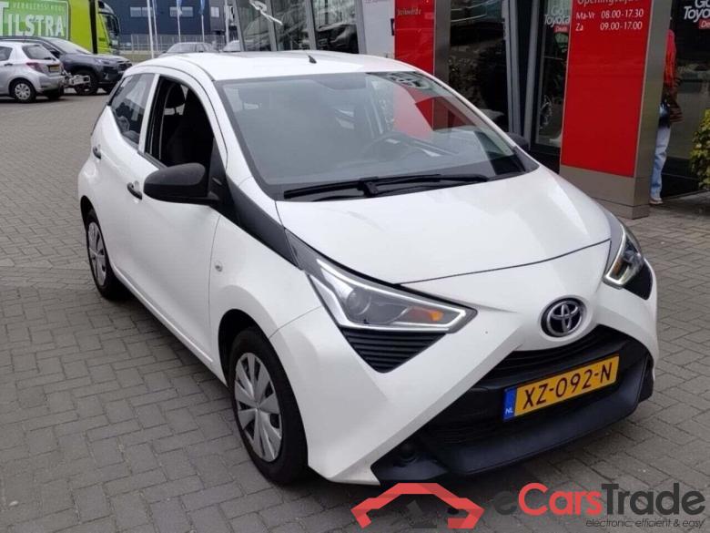 TOYOTA Aygo 1.0 VVT-i x-fun #2