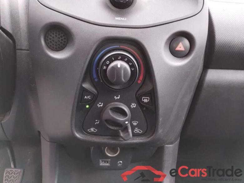 TOYOTA Aygo 1.0 VVT-i x-fun #6