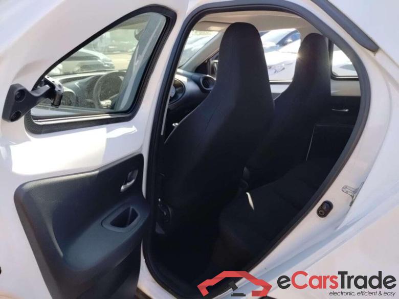 TOYOTA Aygo X 1.0 VVT-i MT Play #5