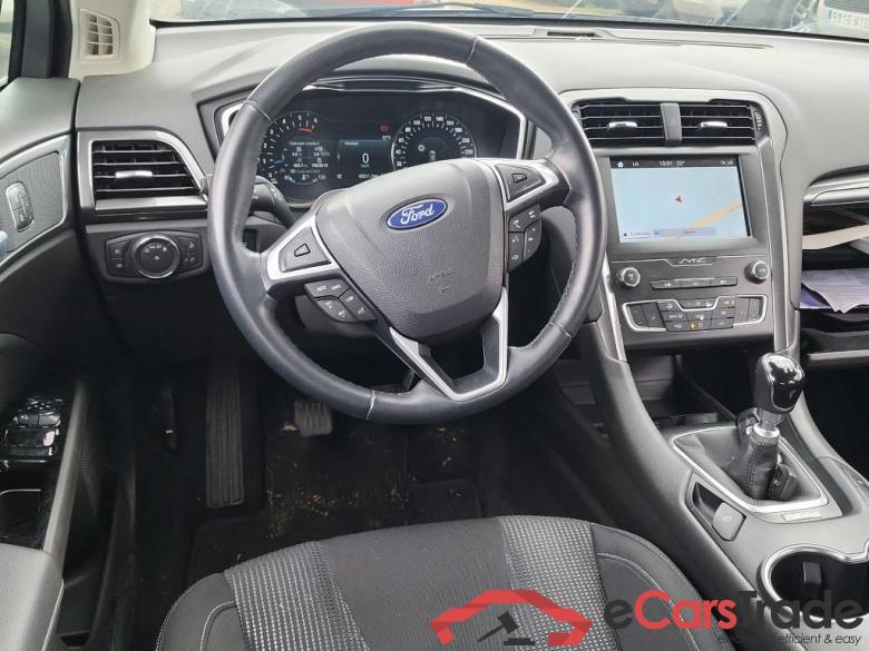 Ford 2.0 TDCi 110kW (150CV) Titanium 235 FORD Mondeo / 2014 / 5P / berlina con portón 2.0 TDCi 110kW (150CV) Titanium 235 #3