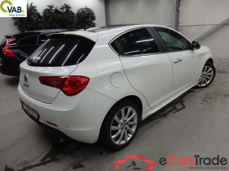 ALFA ROMEO GIULIETTA Distinctinctive St&St 163Hp Aut. Pano Navi Leather PDC ... #2