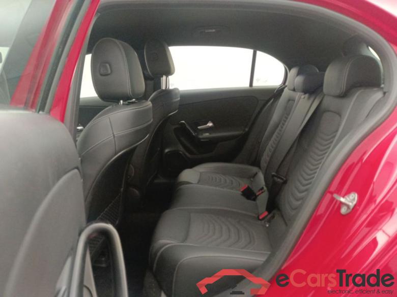 MERCEDES CLASSE A DIESEL (W177) A 180 d 116 Business Solution 5d Auto #6