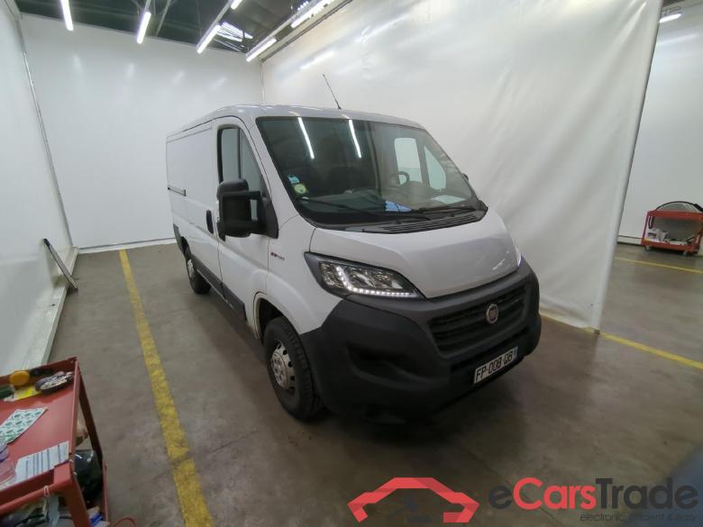 Fiat 3.0 C H1 2.3 Multijet 120 Pack Pro Nav FIAT Ducato / 2014 / 4P / Fourgon tôlé 3.0 C H1 2.3 Multijet 120 Pack Pro Nav #4