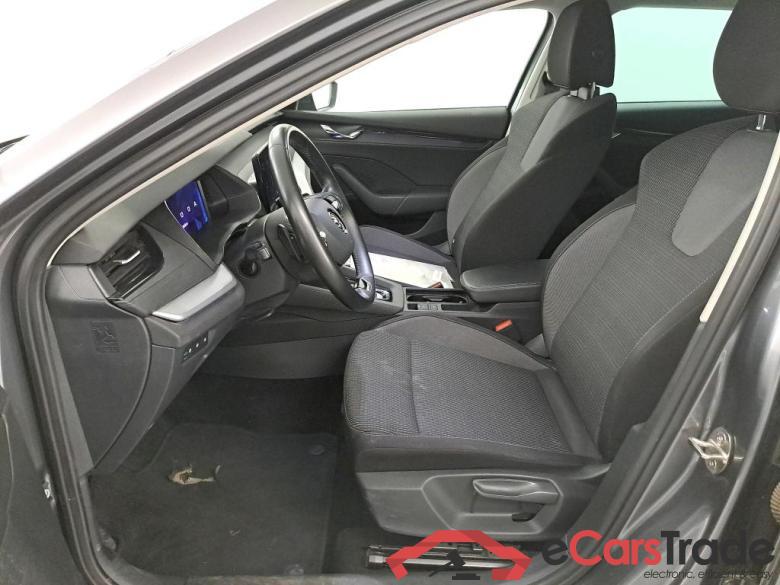 SKODA OCTAVIA COMBI 2.0 CRTDI 85KW DSG7 CLEVER #5