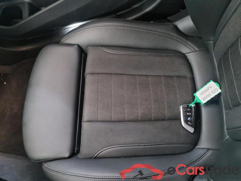BMW 3 Serie Sedan '18 BMW 3 Serie Sedan 320iA Corporate Executive 4d #4