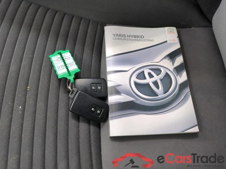 Toyota Yaris 5d 14-20 Toyota Yaris 1.5 Hybrid Dynamic Automaat 5d #4