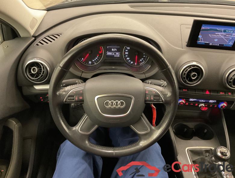 Audi A3 Sportback 1.6 TDi Attraction Navi Klima PDC ... #5