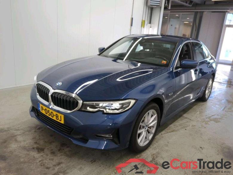 BMW 3-serie 330e Bns Ed. Pl. #1