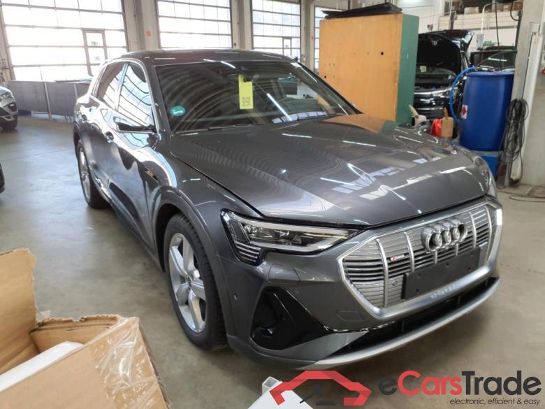 Audi 55 quattro S line E-tron #2