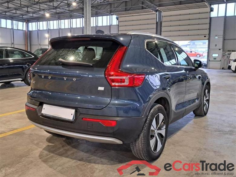 Volvo 235 VOLVO XC40 / 2017 / 5P / SUV T4 PLUG-IN HYBRID AUTO RECH INSCRIP EXPR #2