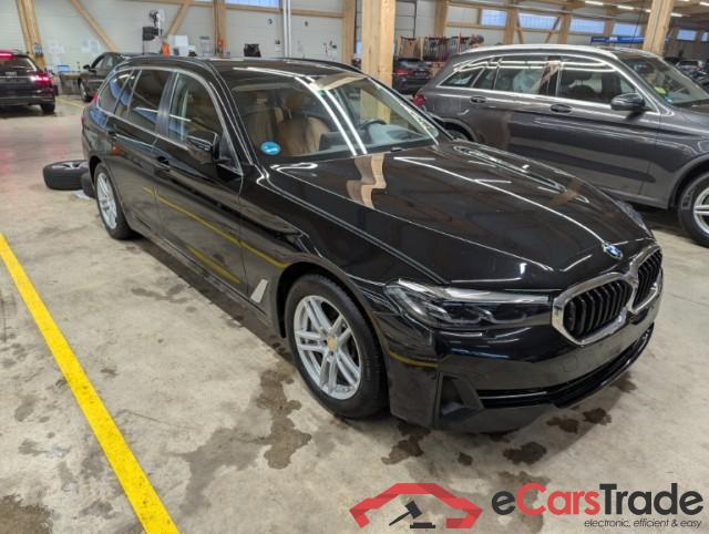 BMW 5-Serie Touring ´16 Baureihe 5 Touring 530 i 2.0 185KW AT8 E6d #4