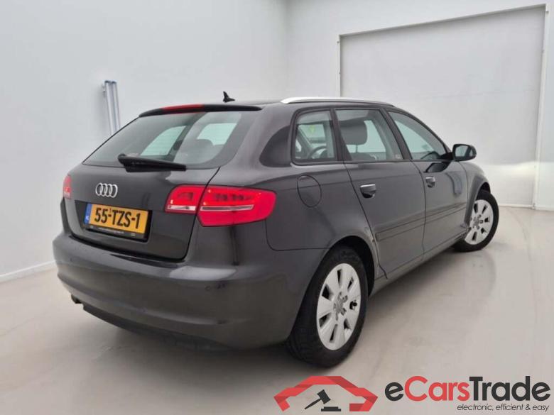 AUDI A3 Sportback 1.6 TDI Attraction Business Ed #2