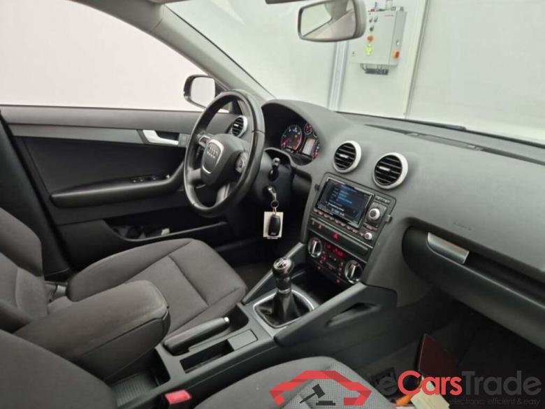 AUDI A3 Sportback 1.6 TDI Attraction Business Ed #3