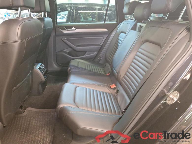 VOLKSWAGEN PASSAT VARIANT DIESEL - 2015 1.6 TDi Highline Business DSG (EU6.2) STOCK #3