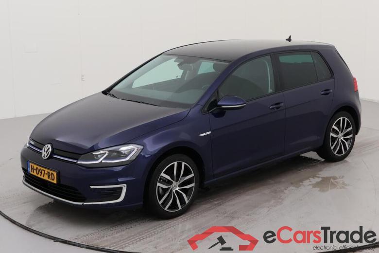 VOLKSWAGEN e-Golf  #1