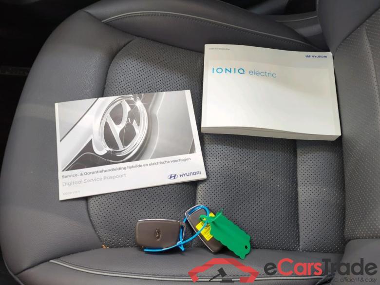 Hyundai Ioniq FL'19 Hyundai IONIQ EV Premium 5d #4