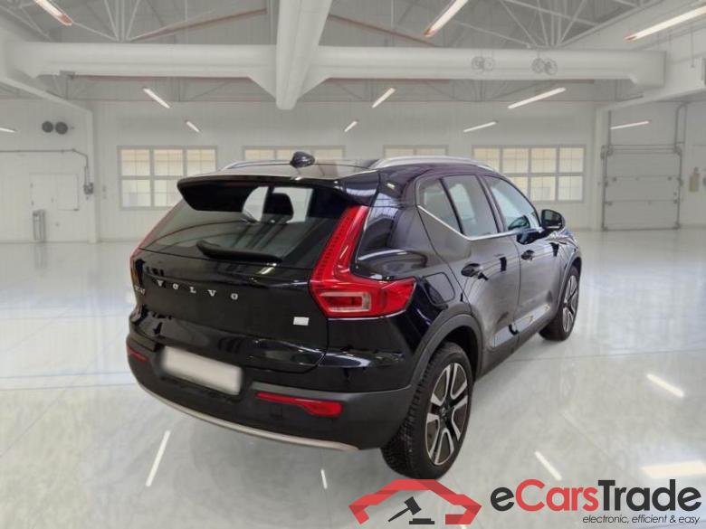 Volvo 191 VOLVO XC40 / 2017 / 5P / SUV T5 PLUG-IN HYBRID RECH INSCRIP EXPR #2