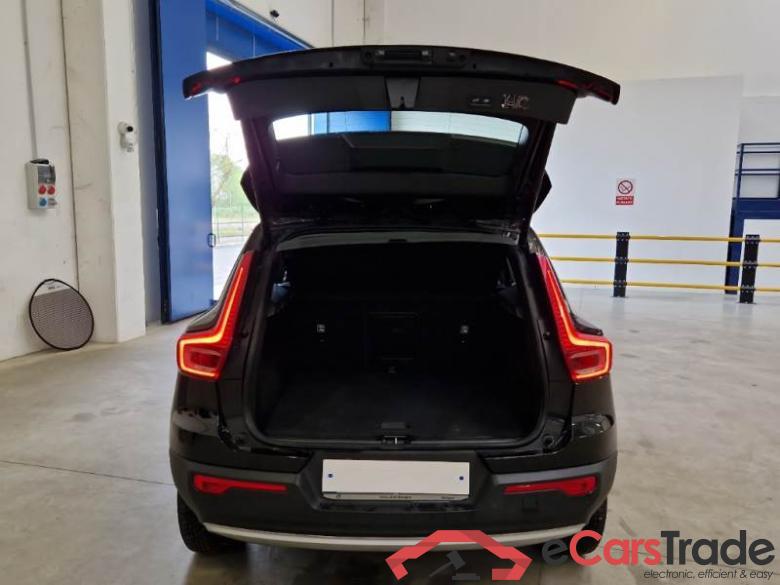Volvo 191 VOLVO XC40 / 2017 / 5P / SUV T5 PLUG-IN HYBRID RECH INSCRIP EXPR #5