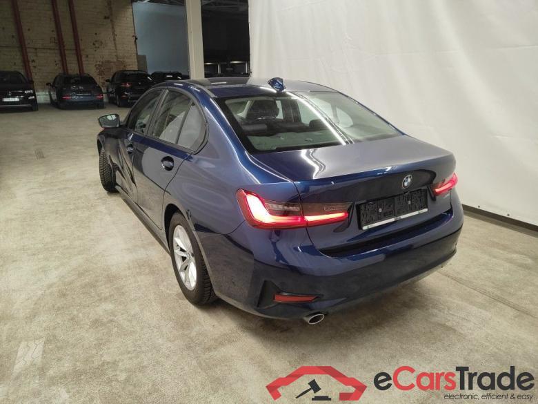BMW 3 Reeks Berline 318dA (100 kW) 4d #4