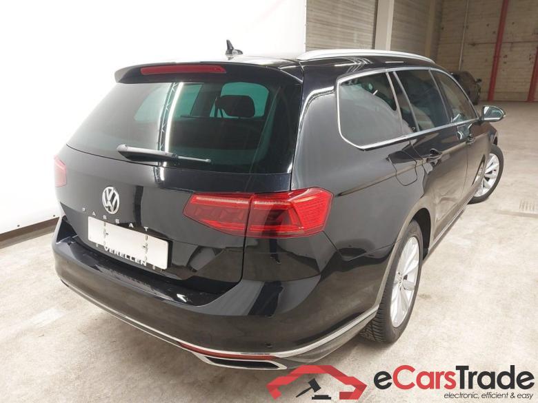 Volkswagen Passat Variant 1.5 TSI OPF DSG7 Elegance Business 5d #4